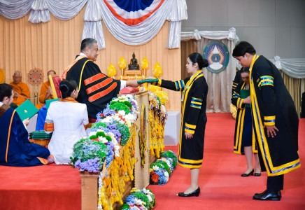 พิธีพระราชทานปริญญาบัตร มหาวิทยาลัยราชภัฏพระนคร ประจำปี 2566 ณ หอประชุมสิริวรปัญญา มหาวิทยาลัยราชภัฏนครปฐม อำเภอเมือง จังหวัดนครปฐม