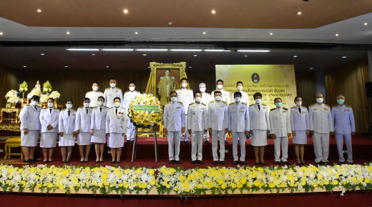 พิธีน้อมรำลึกในพระมหากรุณาธิคุณ เนื่องในวันคล้ายวันสวรรคต พระบาทสมเด็จพระบรมชนกาธิเบศร มหาภูมิพลอดุลยเดชมหาราช บรมนาถบพิตร