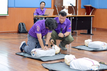 จัดโครงการรักษ์สุขภาพเพื่อมวลชนอบรมหลักสูตร การช่วยฟื้นคืนชีพขั้นพื้นฐาน (Cardiopulmonary Resuscitation: CPR)